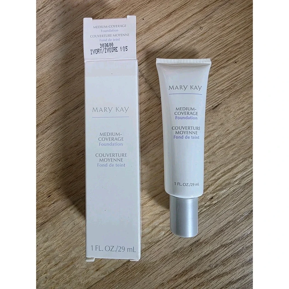 Mary Kay Medium Coverage Foundation Ivory 105 - Gray Cap # 303600 NIB